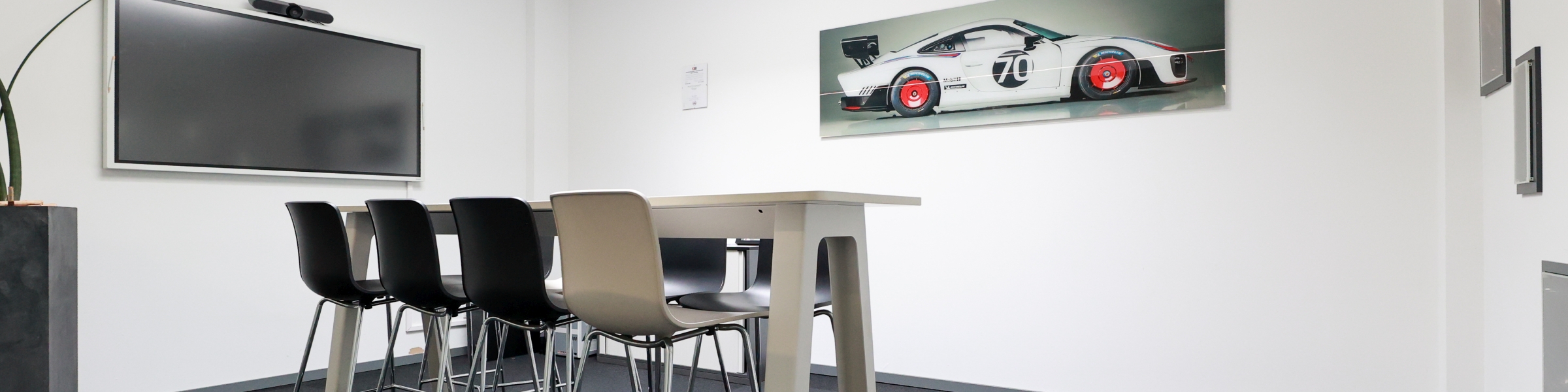 header-slider-image-1